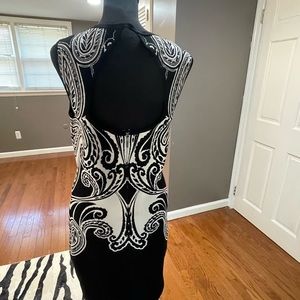 Guess gorgeous black and white fitted dress